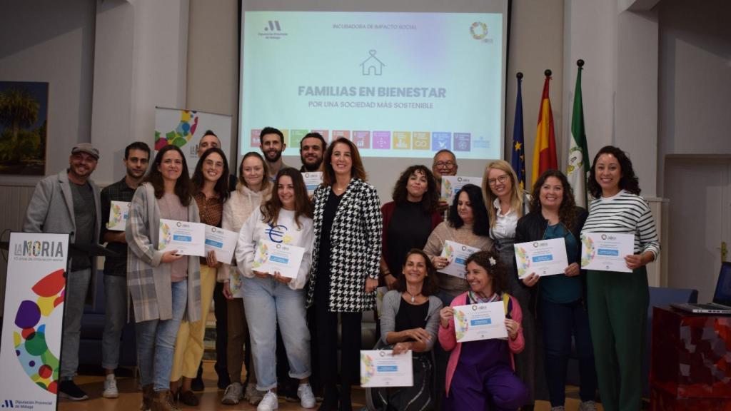 Los promotores de los 13 proyectos empresariales.
