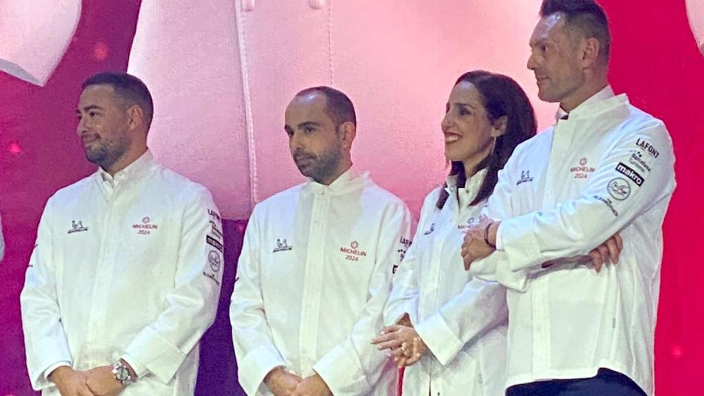 Andrea Drago y Ferdinando Bernardi, en los extremos, durante la gala de Barcelona.