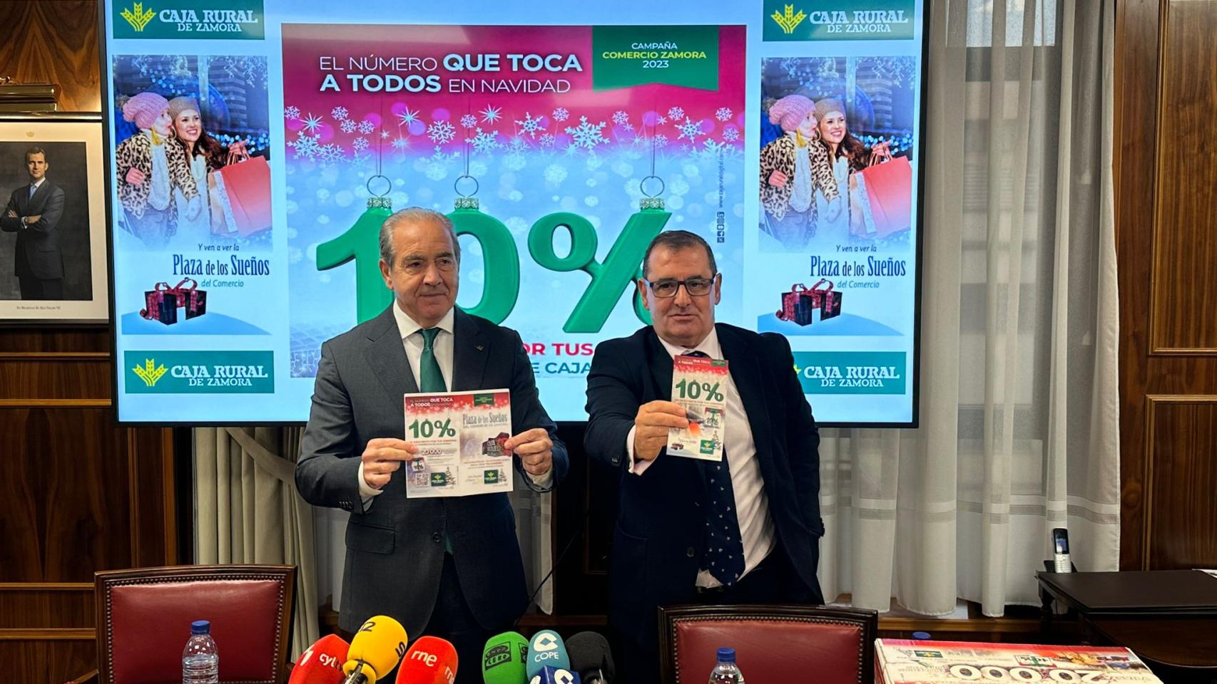 Presentación de la campaña de descuentos para la Navidad de Caja Rural de Zamora.