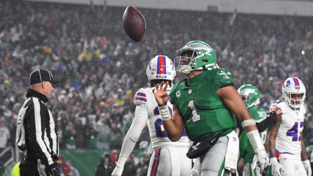 Jalen Hurts celebra su touchdown contra los Buffalo Bills
