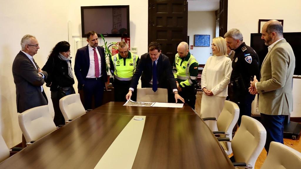 Reunión entre el Ayuntamiento y la DGT. Foto: Ayuntamiento de Toledo.