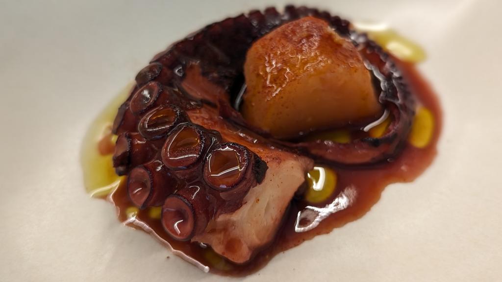 Posiblemente el mejor pulpo a la gallega que he comido nunca, en La Mesa de Conus