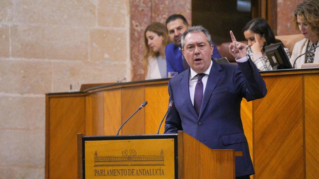 El secretario general del PSOE andaluz, Juan Espadas, durante su intervención en el debate de la comunidad.