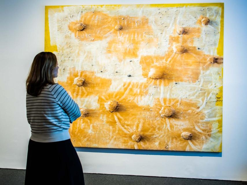 Cuadro de Miquel Barceló en la exposición 'Horizonte y límite', en CaixaForum Madrid.
