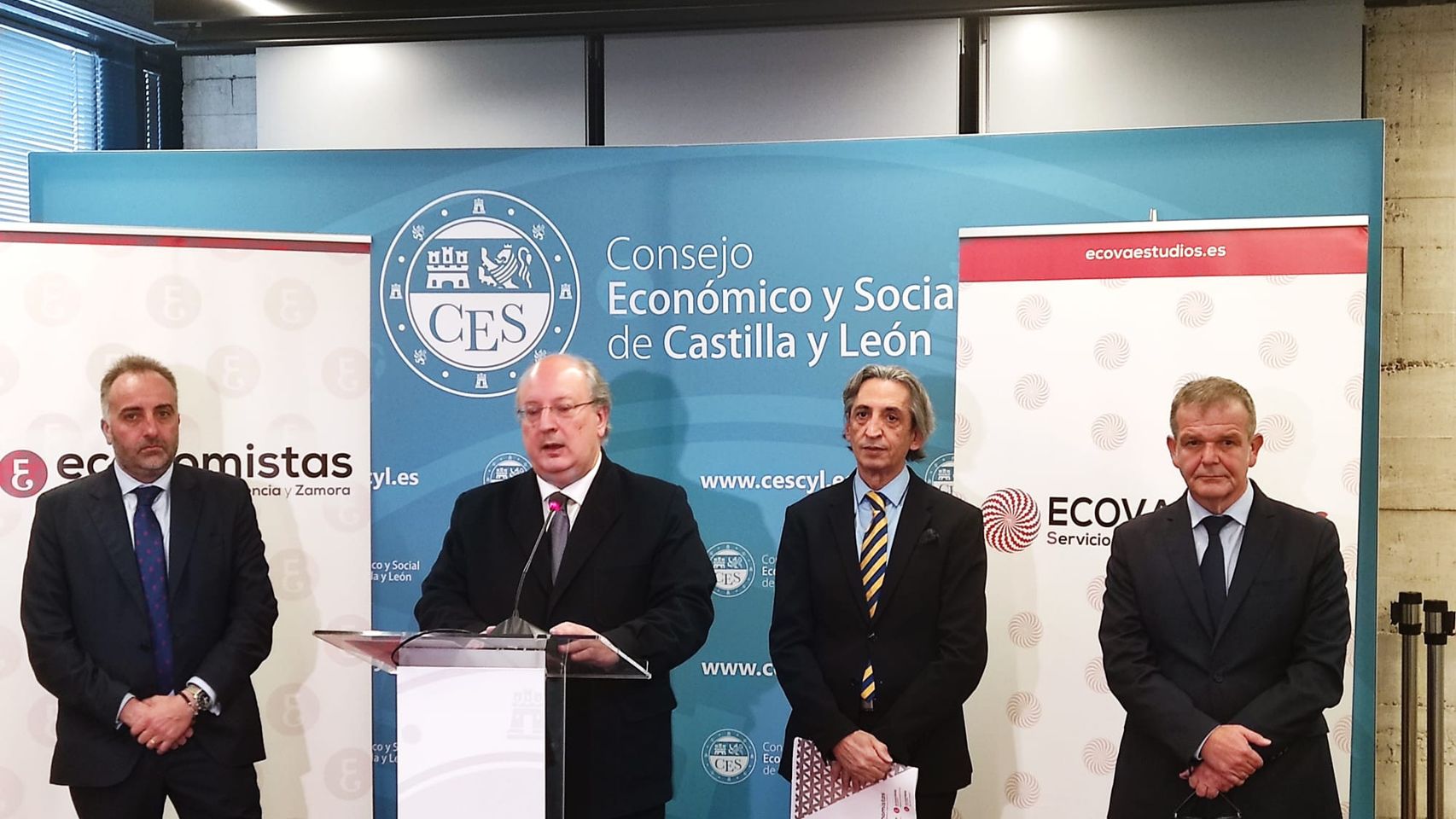 Enrique Cabero, Juan Carlos de Margarida en el centro, junto a Agustín Fernández y Jesús Rodríguez