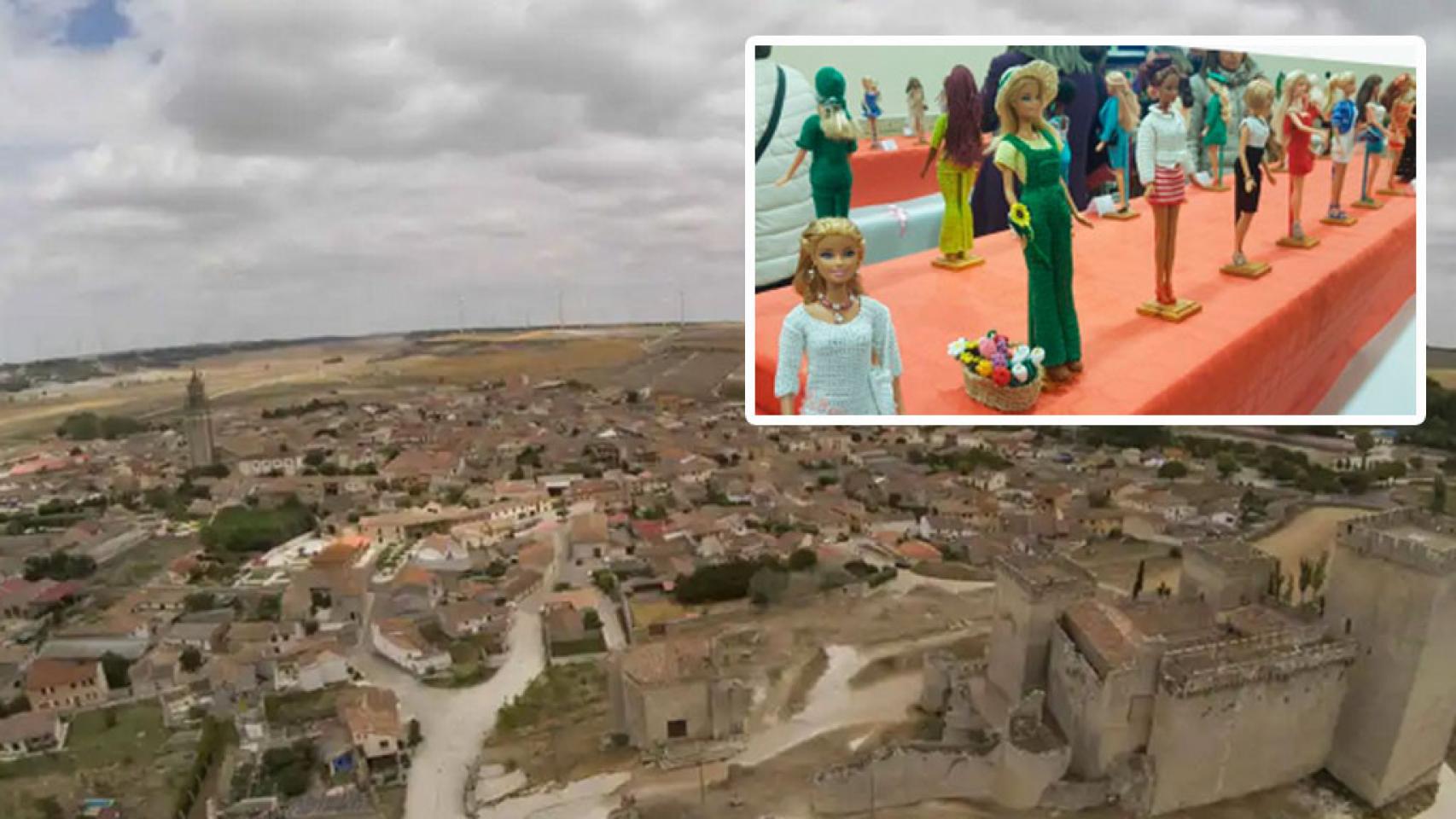 Ampudia y una imagen de la exposición de Barbie en la localidad