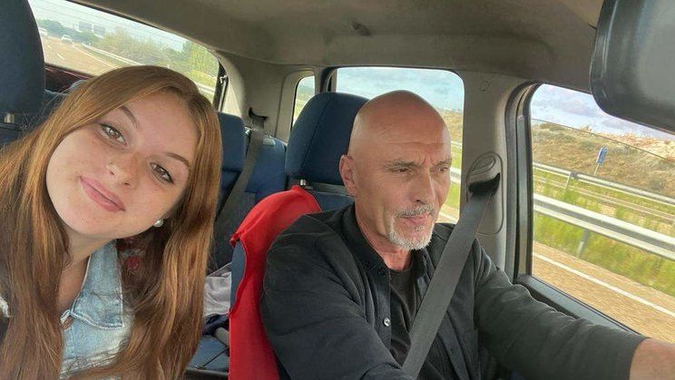 Victoria Slavomira García y su padre Miguel Ángel García