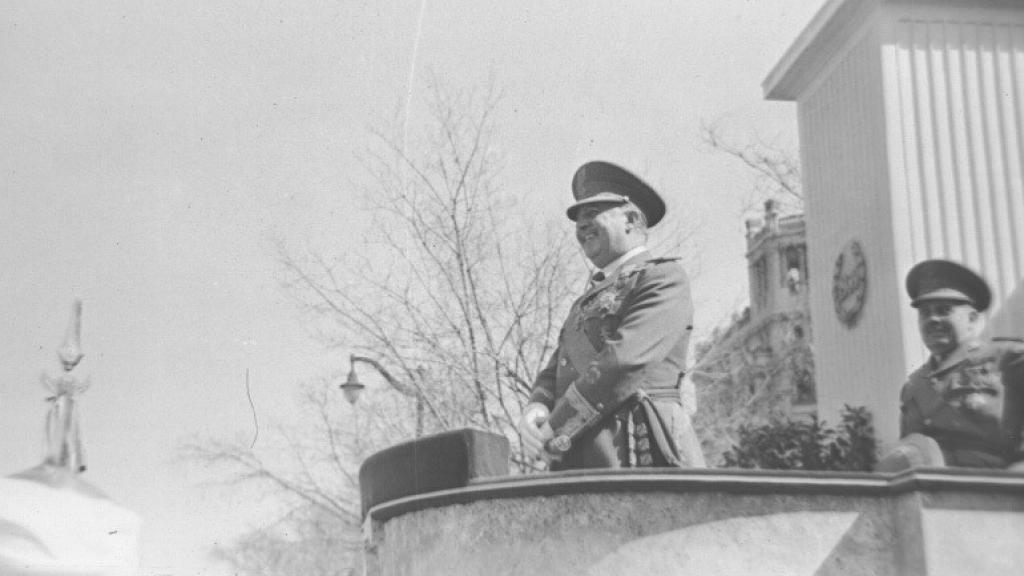 Franco, durante el X desfile de la Victoria.