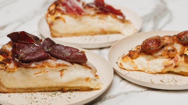 Las nuevas tartas de queso de cecina de jamón de York, peperoni y bacon, y jamón ibérico y tomate deshidratado.