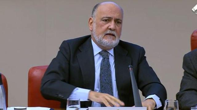 Francisco Pérez de los Cobos, expresidente del Tribunal Constitucional, durante su intervención de este jueves en el Congreso./