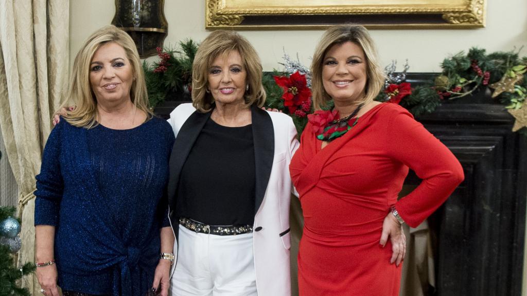 María Teresa Campos junto a sus hijas, Carmen y Terelu, en una imagen tomada en diciembre de 2017.