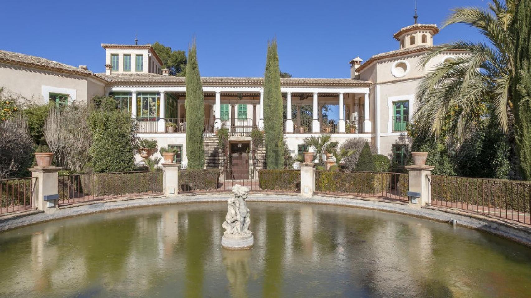 Mansión de lujo, a la venta en Alcoy.