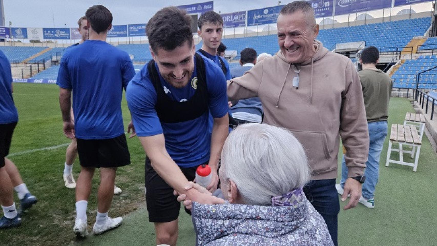 Momento de la actividad en el Estadio José Rico Pérez.