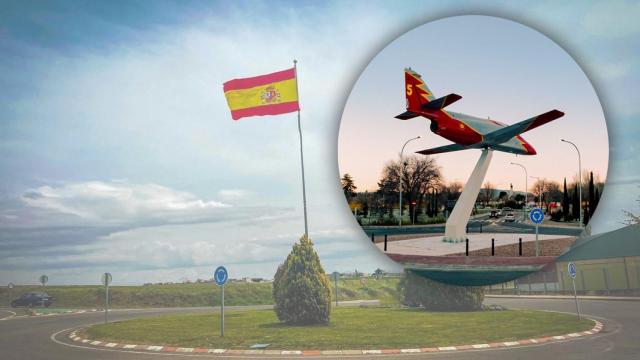 La rotonda y el avión que será instalado en la misma