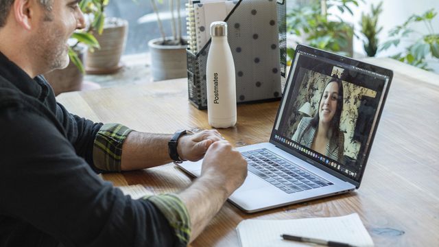 Reunión de trabajo por videollamada