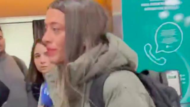 Míriam Nogueras, en el aeropuerto de Ginebra esta tarde.