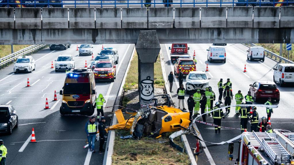 El helicóptero accidentado la mañana de este viernes en la M-40.
