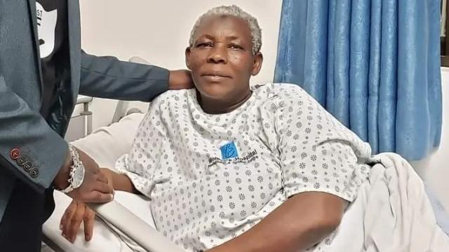 Safina posa en el hospital.