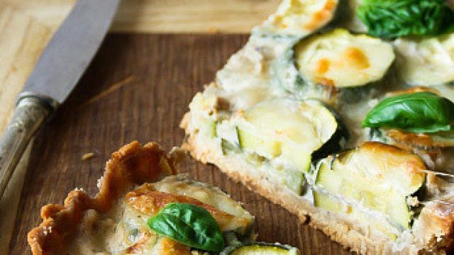 Quiche de calabacín con queso de cabra