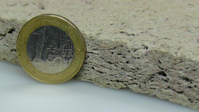 Un panel de aislamiento fabricado a partir de residuos celulósicos