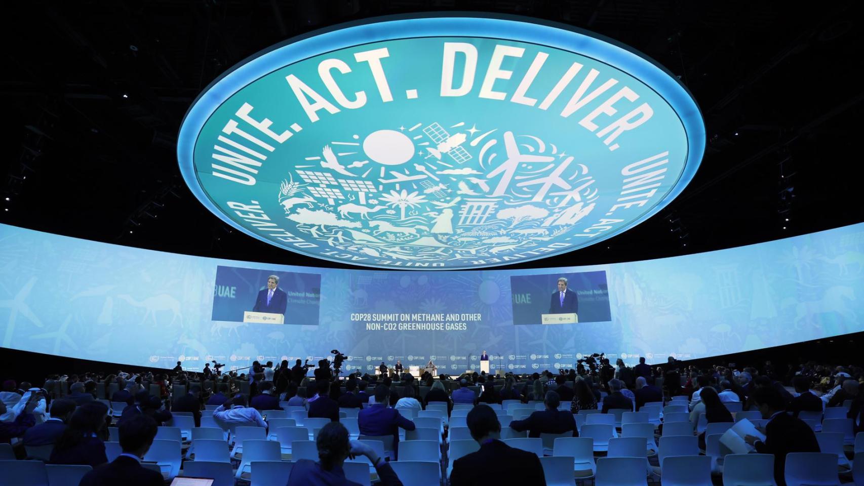 El enviado especial para el cambio climático de EEUU durante una intervención en la COP28.