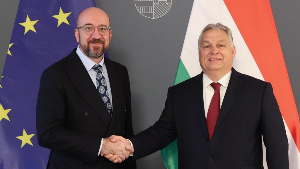 El presidente del Consejo Europeo, Charles Michel, no logró convencer a Viktor Orbán durante su visita a Budapest el pasado lunes