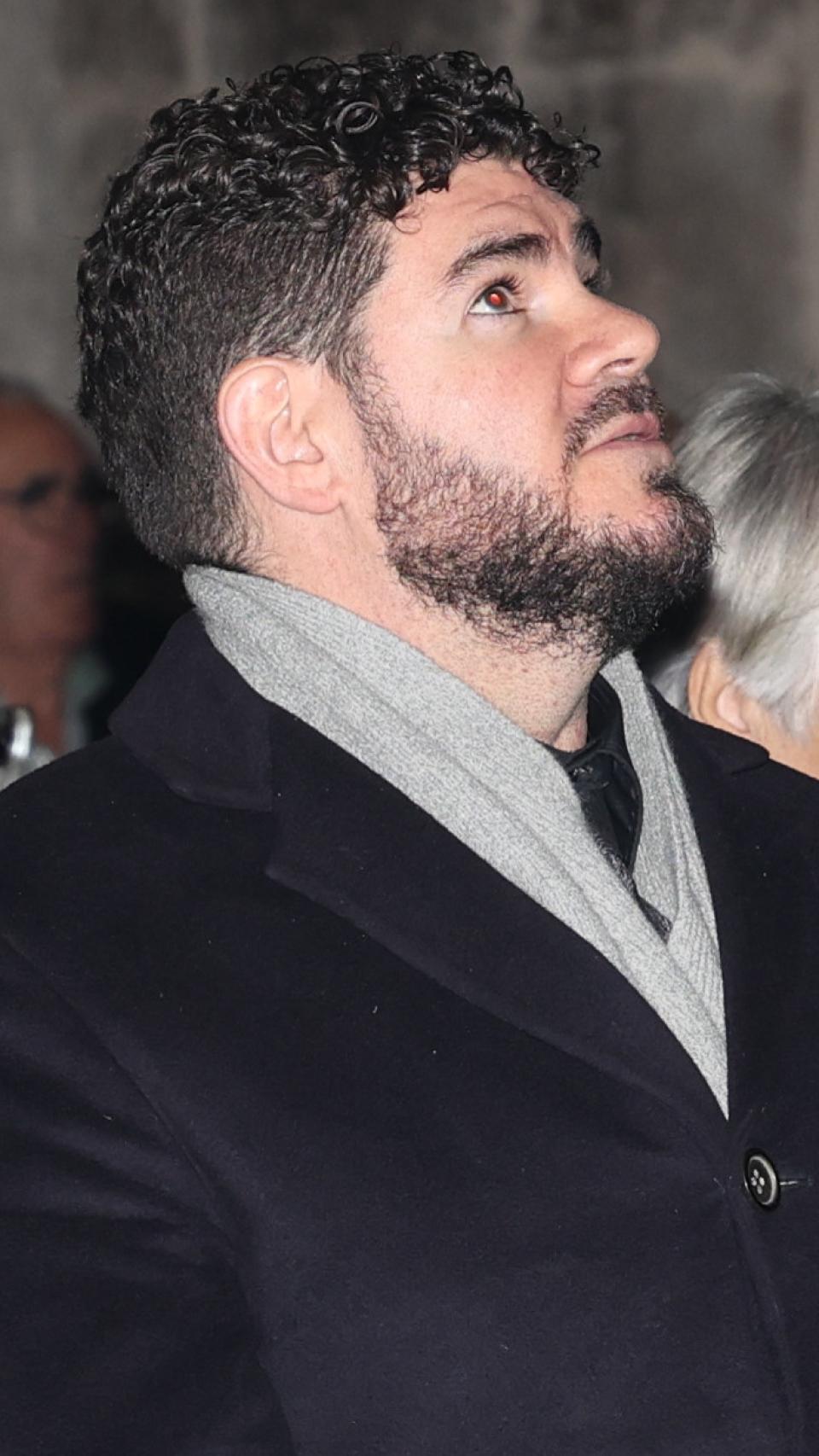 Paco Martínez Velasco durante el funeral de su madre, Concha Velasco, en Valladolid, su tierra natal.