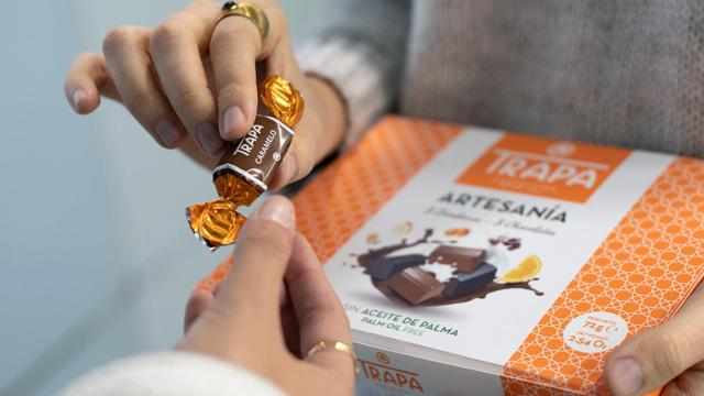 El estuche que Chocolates Trapa regala a los clientes palentinos que compren en los negocios locales