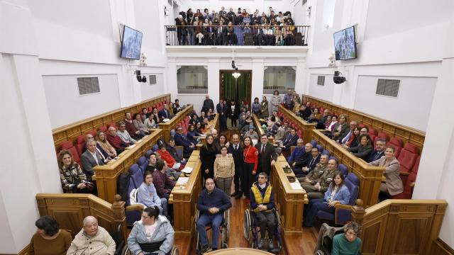 Pleno en las Cortes. Foto: Cortes CLM.