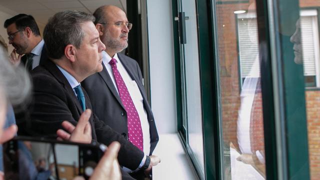 Emiliano García-Page y José Luis Martínez Guijarro, este lunes en Cuenca