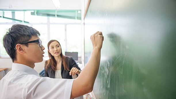 Imagen de una clase en China