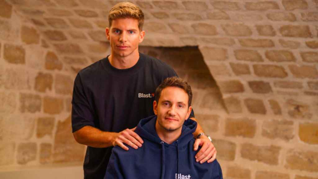 Pedro Buerbaum (izquierda) y Thomas Rebaud (derecha), cofundadores de Blast.