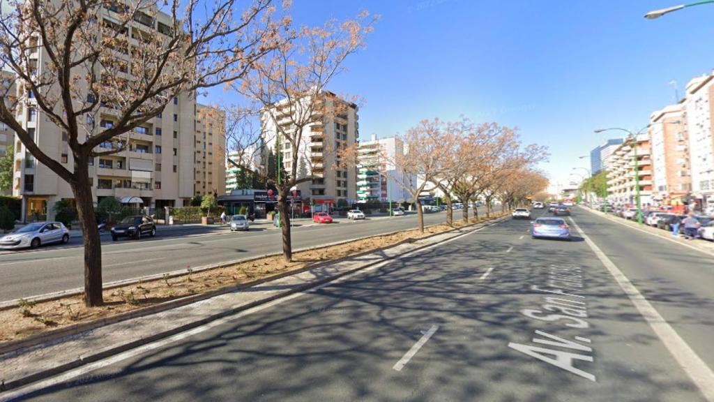 Avenida de San Francisco Javier, antes de las obras.