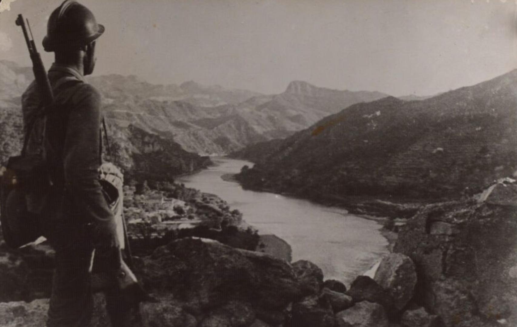 Militar republicano durante la batalla del Ebro. 1938