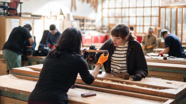 Cinco centros de FP de Castilla-La Mancha recibirán ayudas de CaixaBank Dualiza