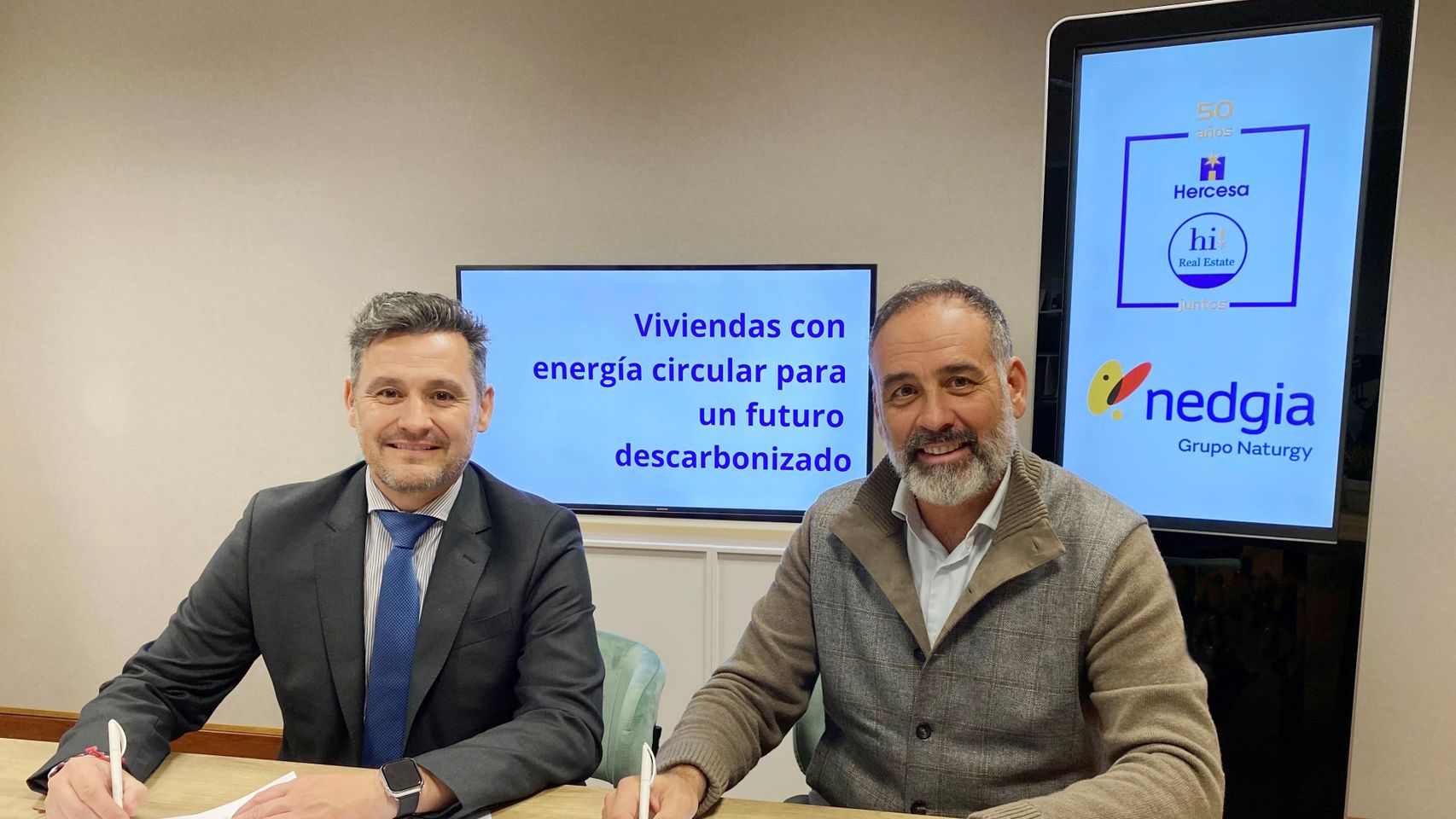 El consejero delegado de Hercesa | hi! Real Estate, Juan José Cercadillo, yel consejero delegado de Nedgia, Raúl Suárez.