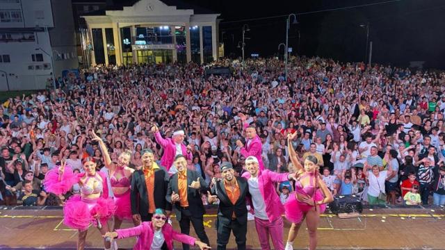 El Combo Dominicano posa durante una de sus actuaciones .