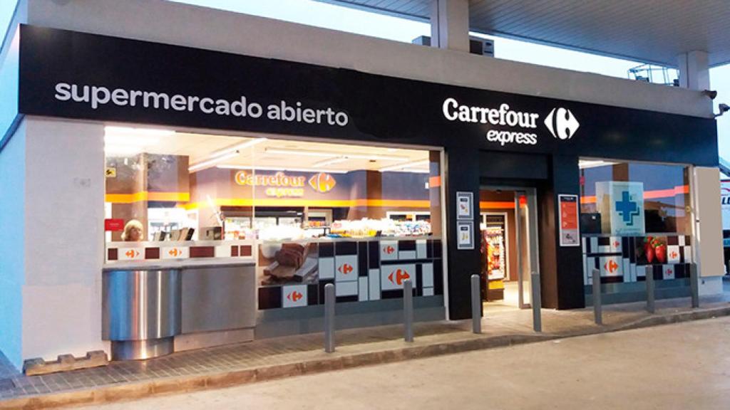 Fachada Carrefour.