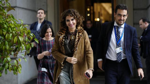 María Jesús Montero, vicepresidenta cuarta y ministra de Hacienda y Función Pública, a su salida del Congreso de los Diputados tras asistir a los actos por el Día de la Constitución.