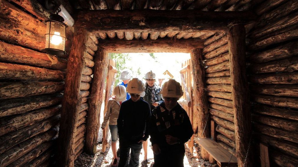 Los  más pequeños convirtiéndose en mineros
