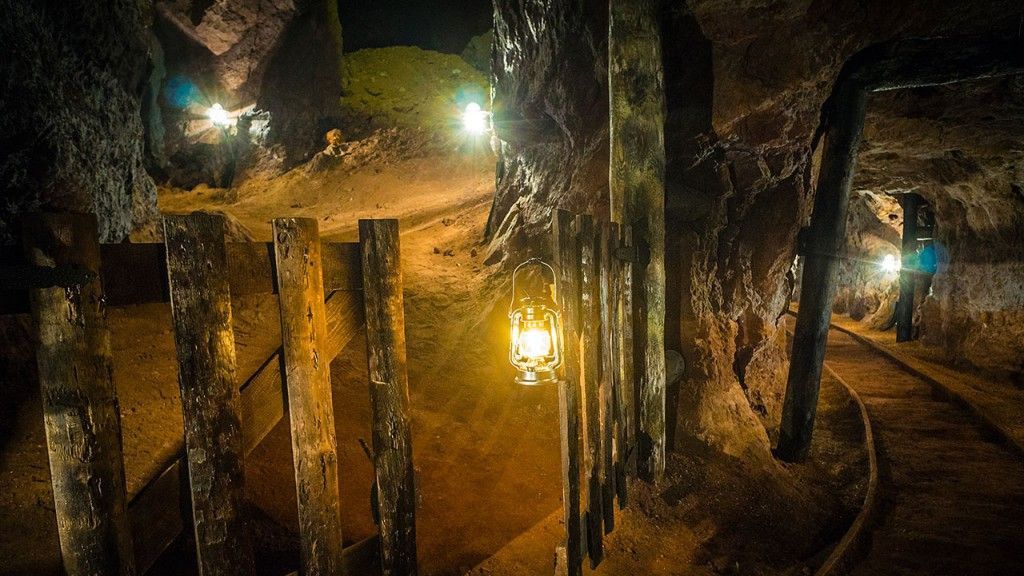 La Mina Esperanza con 200 metros de galerías bajo tierra