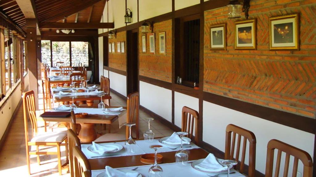 La terraza acristalada del restaurante.