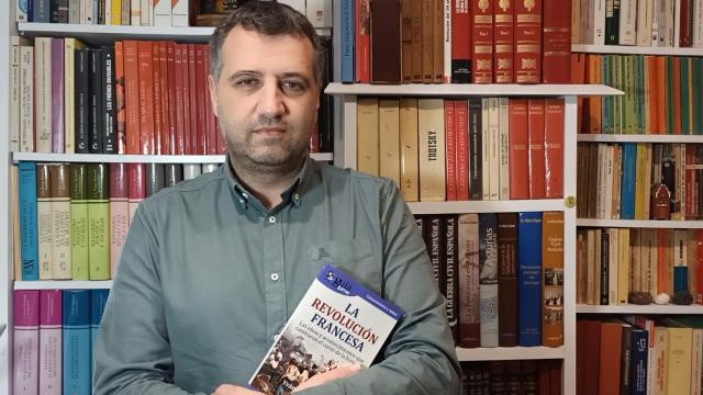 Yván Pozuelo, profesor de francés y doctor en Historia