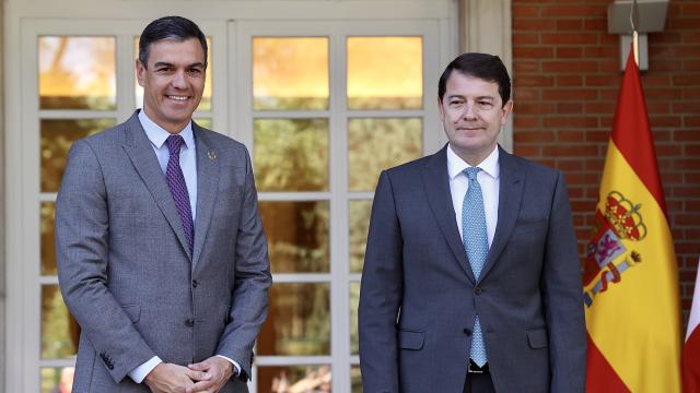 El presidente del Gobierno, Pedro Sánchez, y el presidente de la Junta, Alfonso Fernández Mañueco, en una imagen de archivo.
