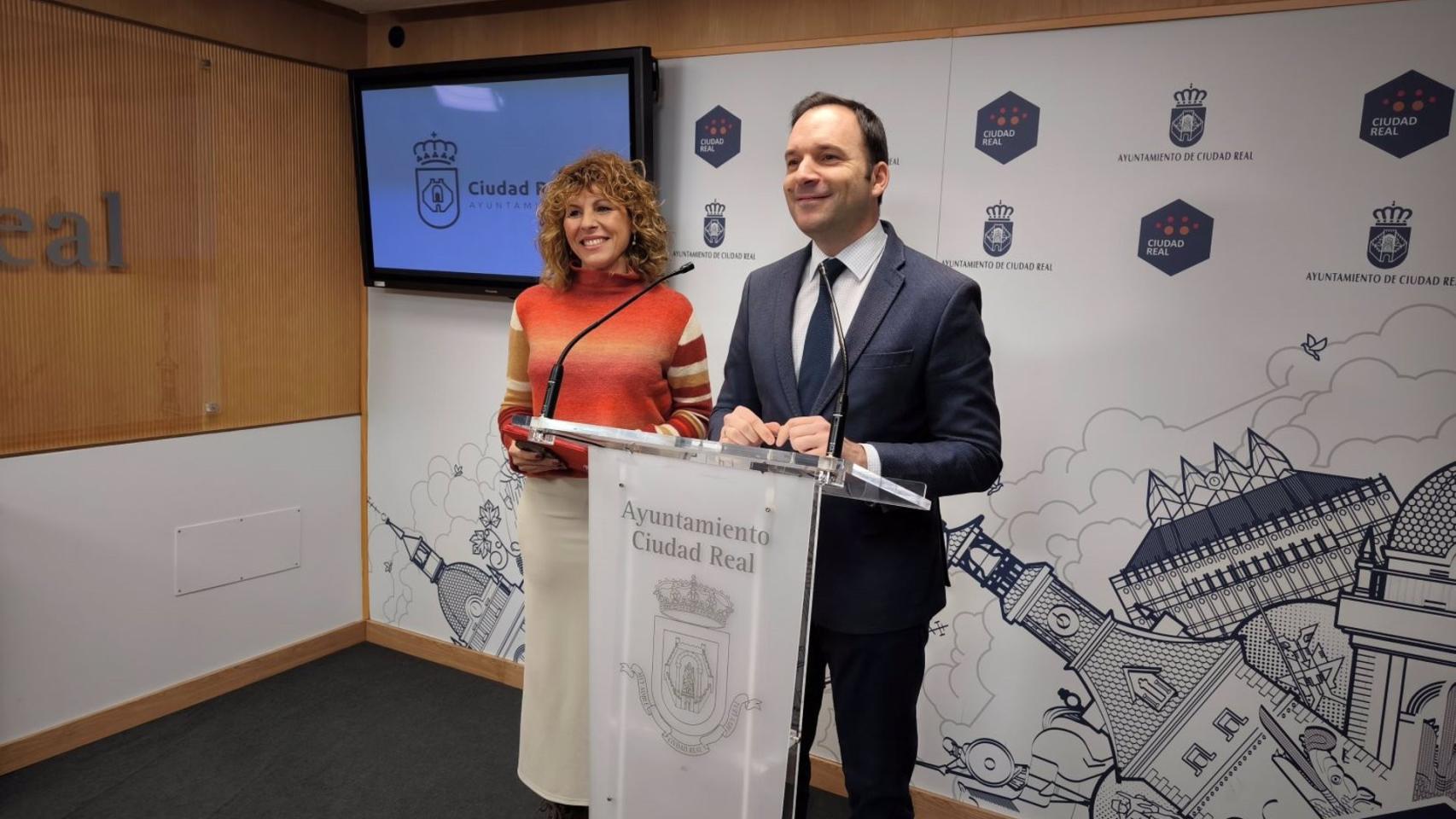 Guillermo Arroyo y Yolanda Torres. Foto: Ayuntamiento de Ciudad Real.