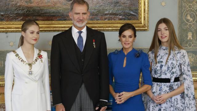 Los Reyes y sus hijas, en una imagen reciente.