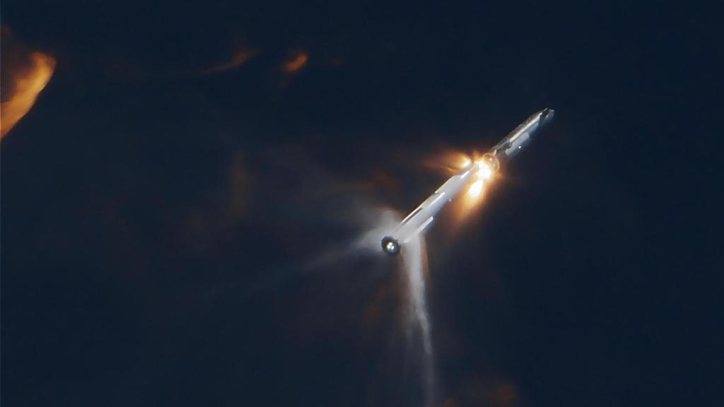 Starship en la separación de etapas de su segundo vuelo