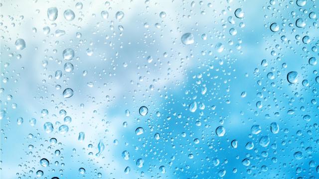 Gotas de condensación en un cristal