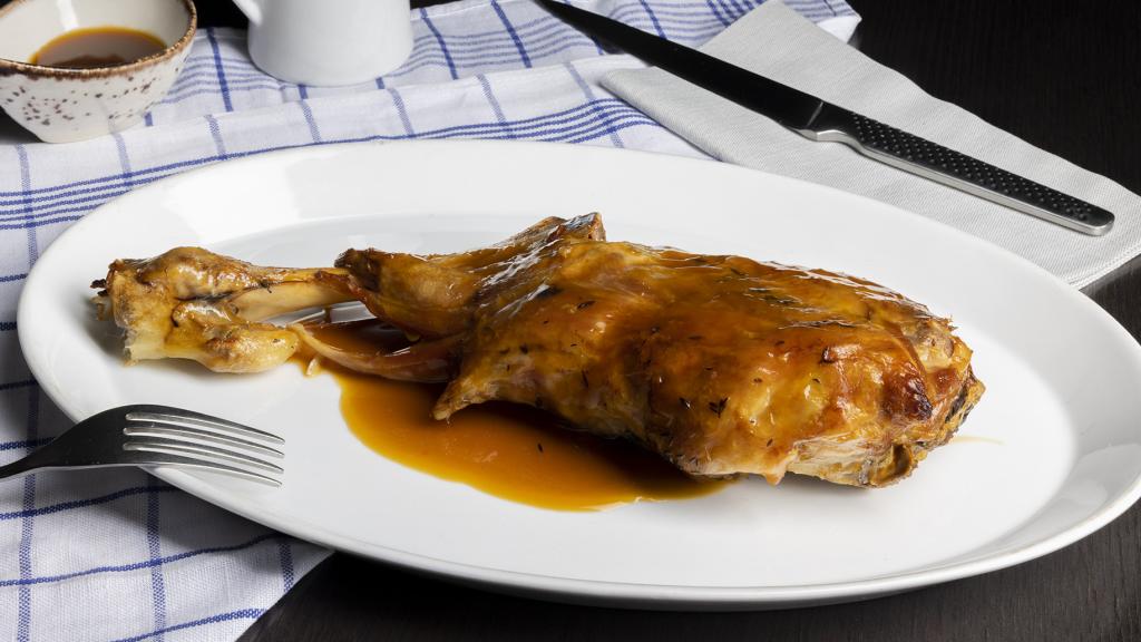 Un plato de cordero elaborado por el Restaurante Nantes, el más barato de la Guía Michelin.