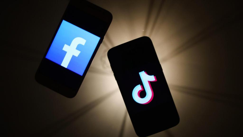 Facebook y Tik Tok